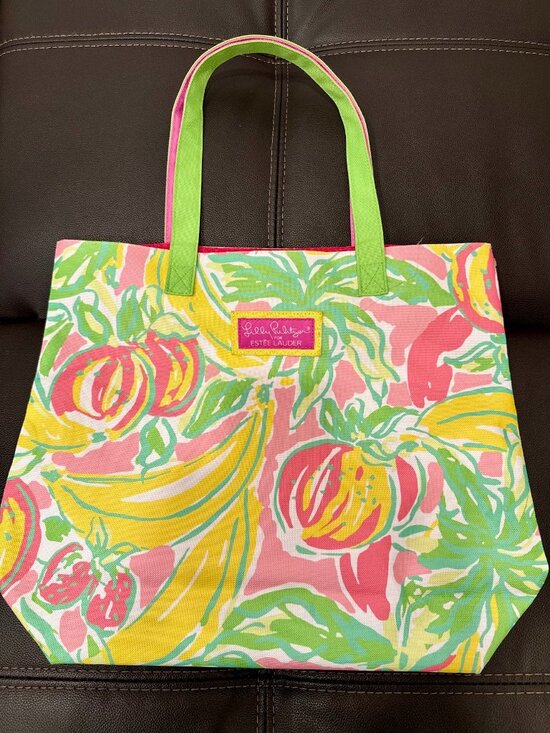 Lilly Pulitzer Handbags - Lilly Pulitzer for Estée Lauder Tropical Fruit Floral Tote Bag